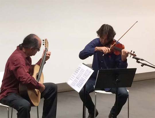 Enrique Palomares y Rubén Parejo demuestran su virtuosismo en el segundo concierto del Festival Luys Milán